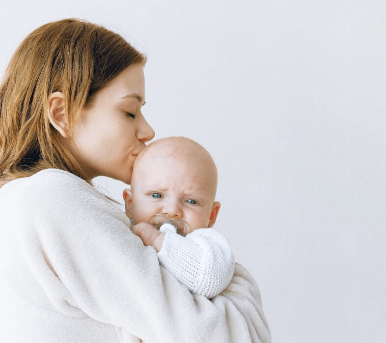 5 Ways to Support a Mother Experiencing “Mom Guilt”